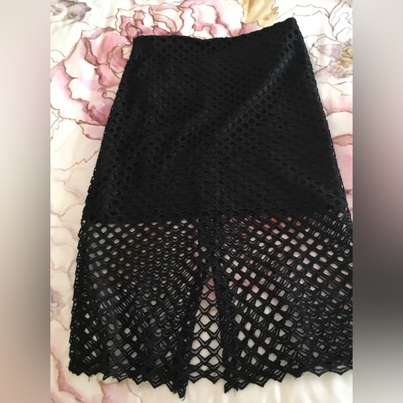 Pretty black summer skirt - Picture 1 of 8